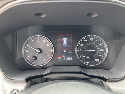 Used 2025 Subaru Outback Premium image 31