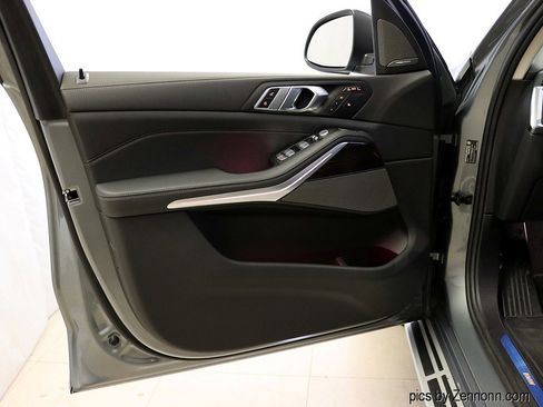 Used 2025 BMW X7 xDrive40i w/ Premium Package image 28