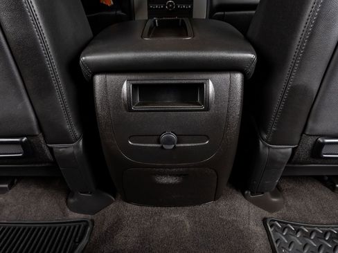 Used 2014 Chevrolet Silverado 2500 LTZ w/ LTZ Plus Package image 30