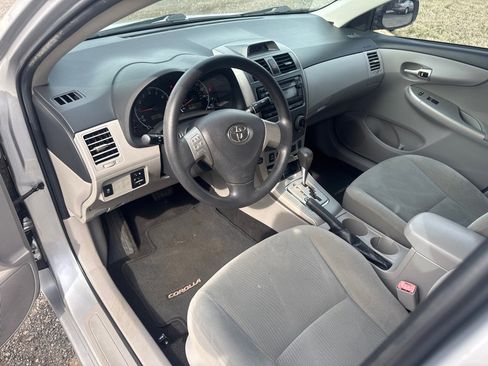 Used 2012 Toyota Corolla LE image 30