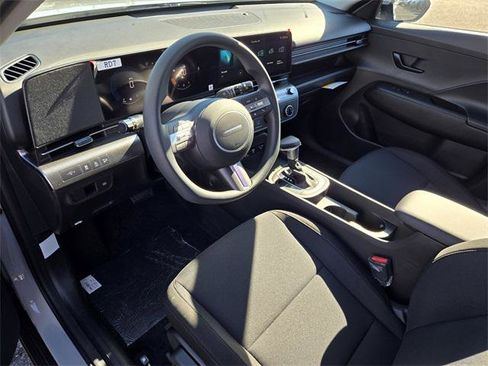 New 2026 Hyundai Kona SE image 11