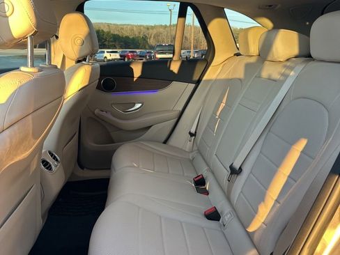 Used 2022 Mercedes-Benz GLC 300 4MATIC image 11