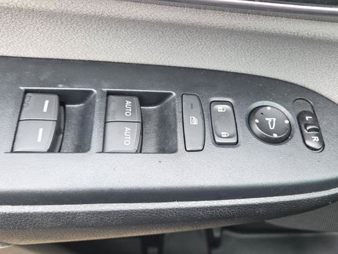 Used 2017 Honda CR-V EX image 30