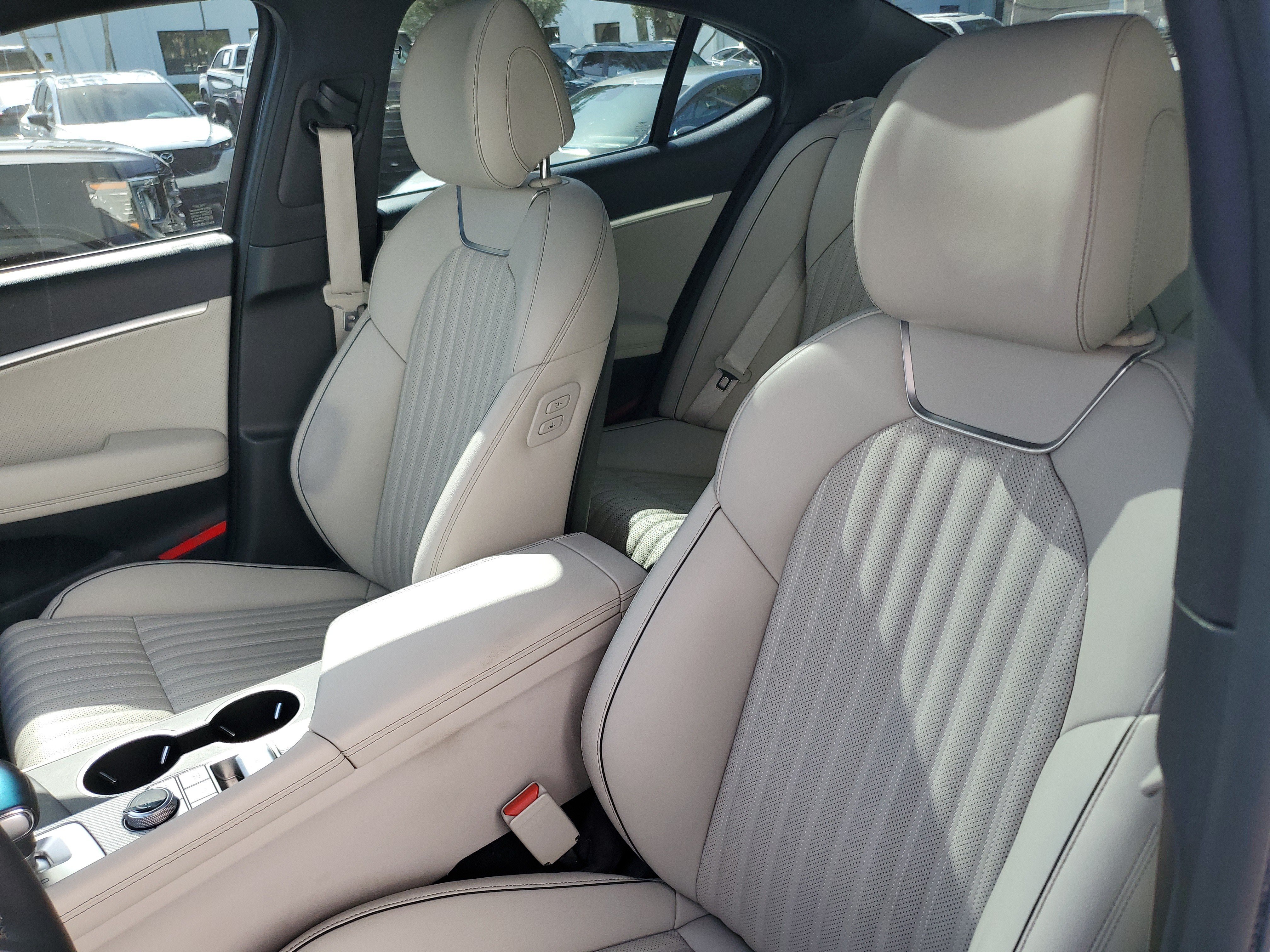 Used 2022 Genesis G70 2.0T w/ Prestige Package RWD image 20