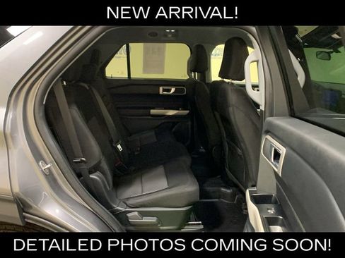 Used 2023 Ford Explorer XLT AWD/4WD image 14