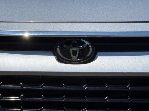 Used 2025 Toyota Grand Highlander FWD image 46