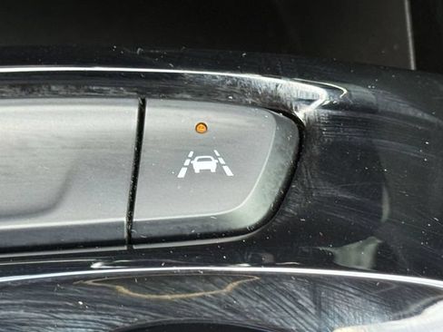 Certified 2024 Chevrolet Trax ACTIV w/ Driver Confidence Package FWD image 22