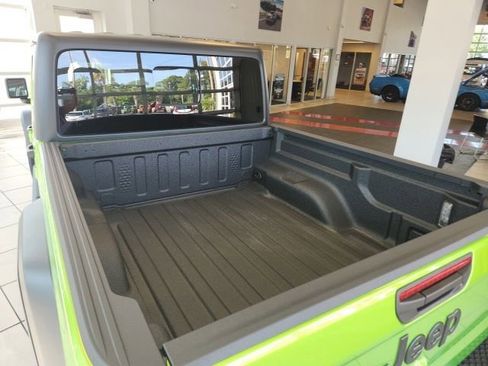 New 2025 Jeep Gladiator Sport image 14