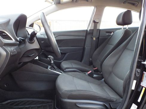 Used 2021 Hyundai Accent SE image 18