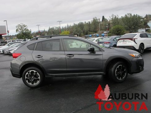 Used 2022 Subaru Crosstrek 2.0i Premium w/ Moonroof Package image 3