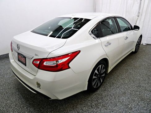 Used 2016 Nissan Altima 2.5 SL w/ Moonroof Package FWD image 6