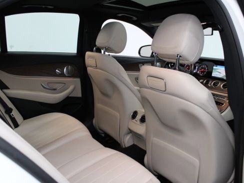 Used 2018 Mercedes-Benz E 300 4MATIC w/ Premium 1 Package image 24