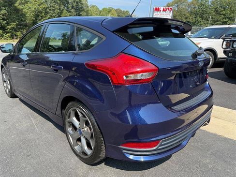Used 2016 Ford Focus ST image 3