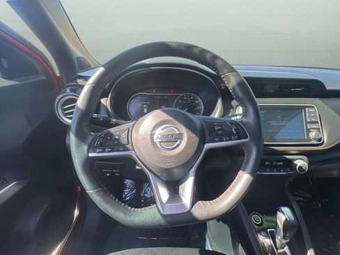 Used 2020 Nissan Kicks SR FWD image 21