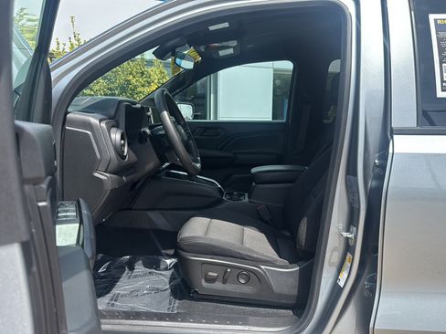 Used 2023 Chevrolet Colorado Trail Boss AWD/4WD image 12