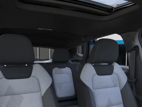 Used 2026 Chevrolet Trax RS w/ Sunroof Package FWD image 24