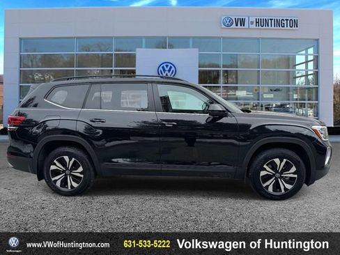 Certified 2025 Volkswagen Atlas SE image 6