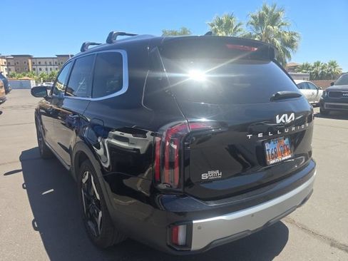 Certified 2023 Kia Telluride EX w/ EX Captain's Chair Package AWD/4WD image 7