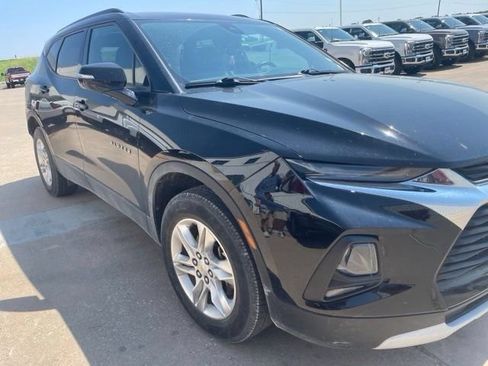 Used 2019 Chevrolet Blazer LT w/ Sound & Technology Package FWD image 8
