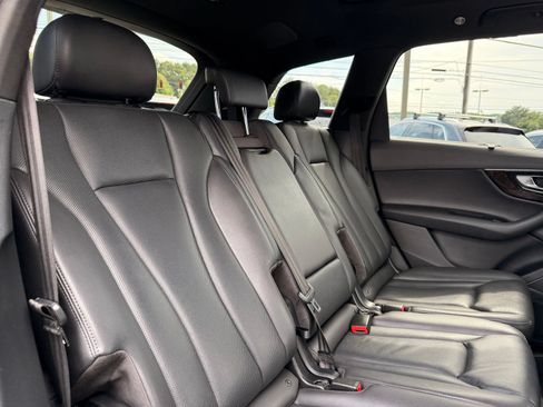 Used 2019 Audi Q7 3.0T Prestige w/ Prestige Package AWD/4WD image 34