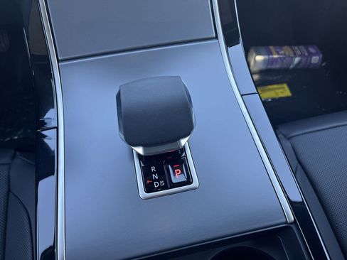 Used 2026 Land Rover Range Rover Velar S image 18