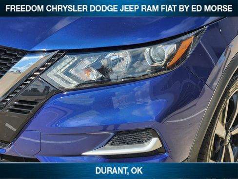Used 2022 Nissan Rogue Sport SL FWD image 5