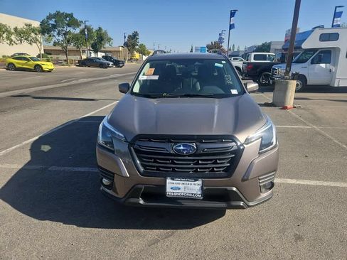 Used 2023 Subaru Forester Limited w/ Popular Package #2 AWD/4WD image 2