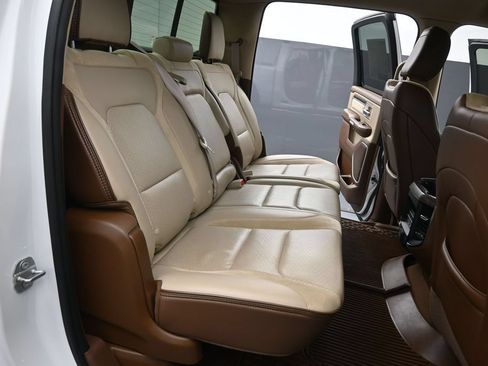 Used 2019 RAM 1500 Laramie AWD/4WD image 29
