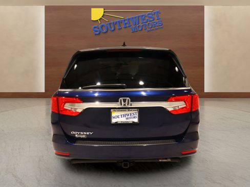 Used 2019 Honda Odyssey EX image 3