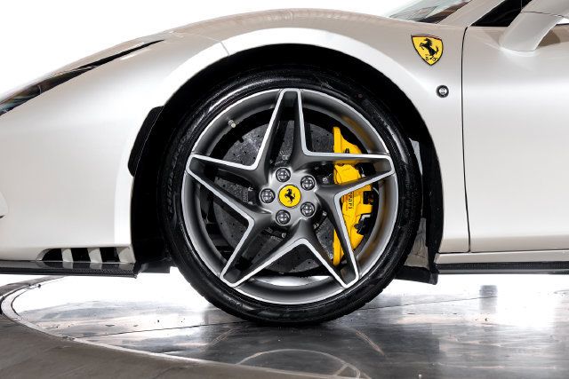 Used 2021 Ferrari F8 Tributo RWD image 19