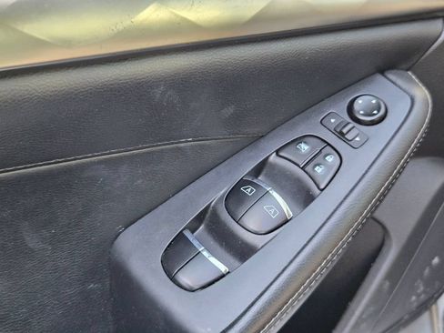 Used 2022 Nissan Maxima SV w/ Floor Mat Group FWD image 11