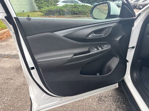 Used 2025 Buick Envista Preferred image 10