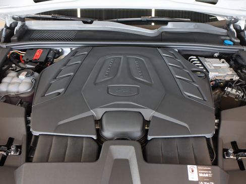 New 2026 Porsche Cayenne Turbo GT image 26