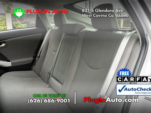 Used 2012 Toyota Prius Three w/ Solar Roof Pkg FWD image 9