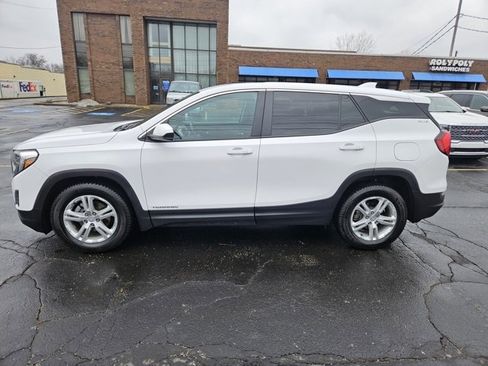 Used 2021 GMC Terrain SLE w/ LPO, Floor Liner Package image 4