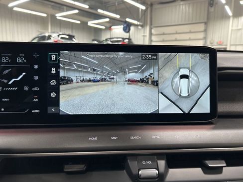 New 2026 Kia EV9 Wind image 18