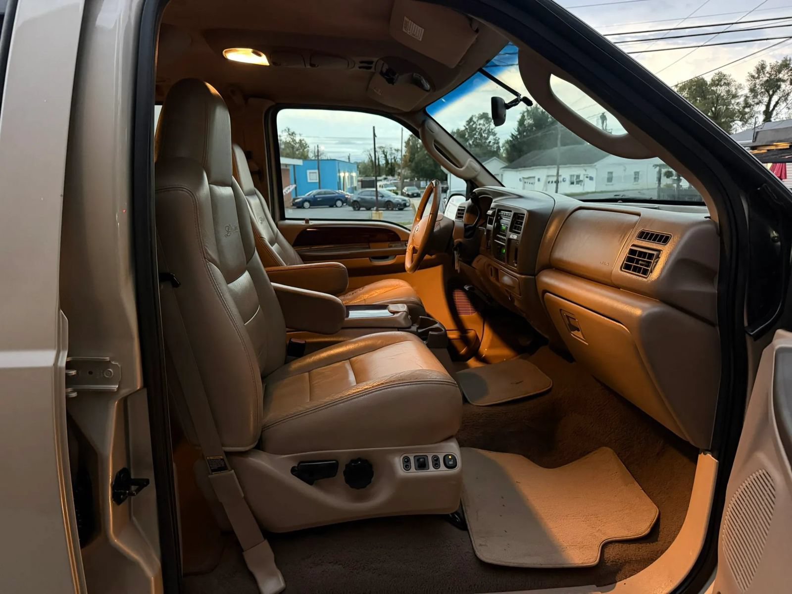 Used 2004 Ford Excursion Limited AWD/4WD image 19