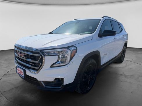 Used 2024 GMC Terrain AT4 w/ Infotainment Package II AWD/4WD image 9