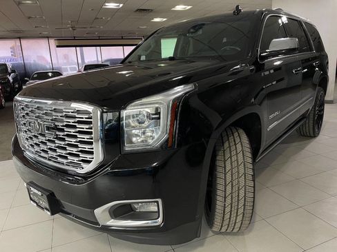 Used 2019 GMC Yukon Denali image 3