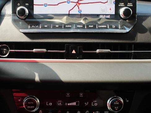 New 2025 Mitsubishi Outlander SEL image 19