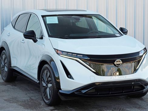 Used 2025 Nissan Ariya FWD image 54