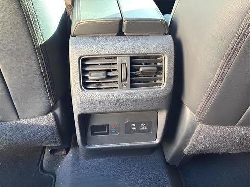 Used 2022 Nissan Rogue SL w/ SL Premium Package image 38