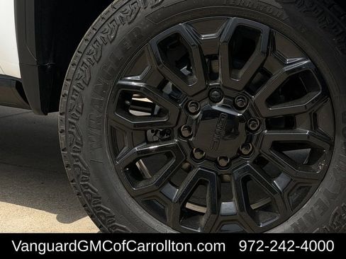 New 2026 GMC Sierra 2500 AT4 w/ AT4 Premium Plus Package AWD/4WD image 9