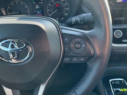 Used 2024 Toyota Corolla SE image 16