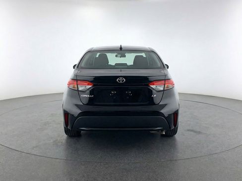Used 2025 Toyota Corolla LE FWD image 7