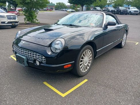Used 2005 Ford Thunderbird RWD image 3