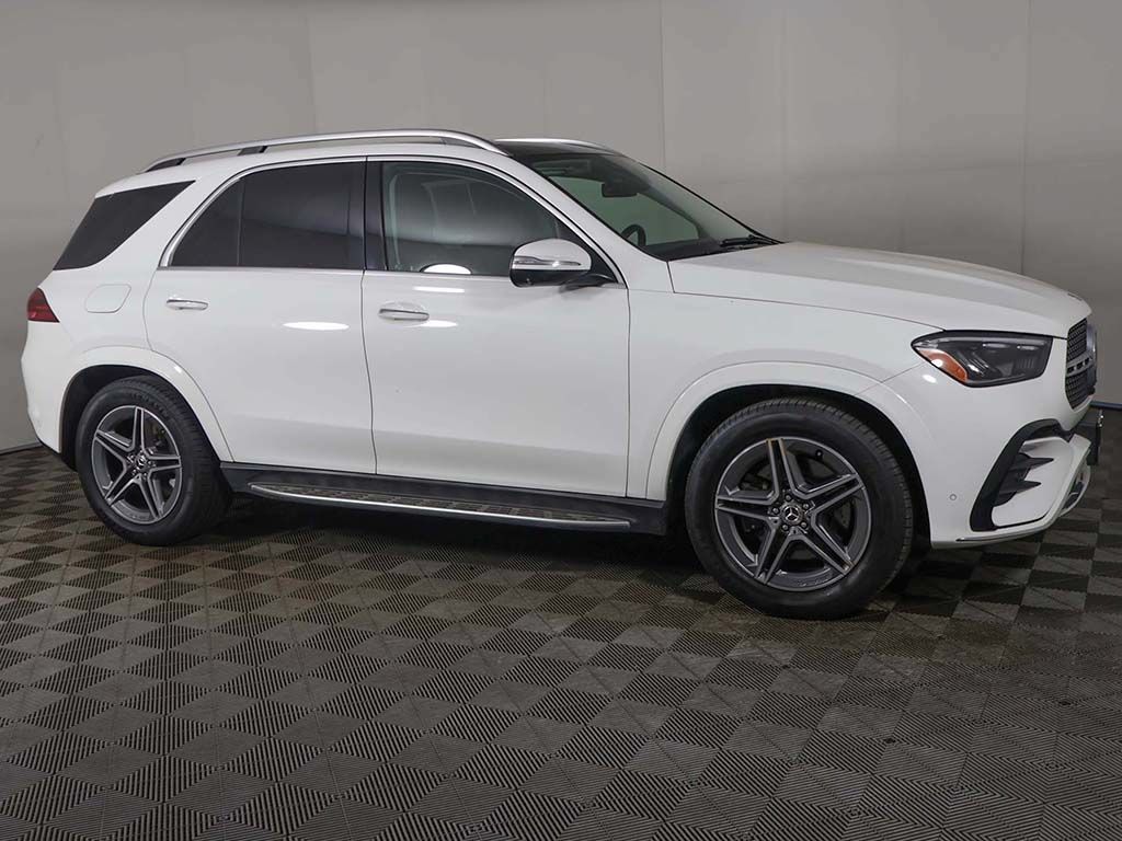 Used 2024 Mercedes-Benz GLE 450 4MATIC w/ AMG Line Exterior image 21