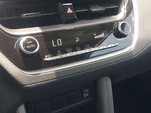 Used 2022 Toyota Corolla Cross LE FWD image 28