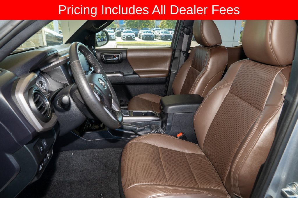 Used 2021 Toyota Tacoma Limited AWD/4WD image 10