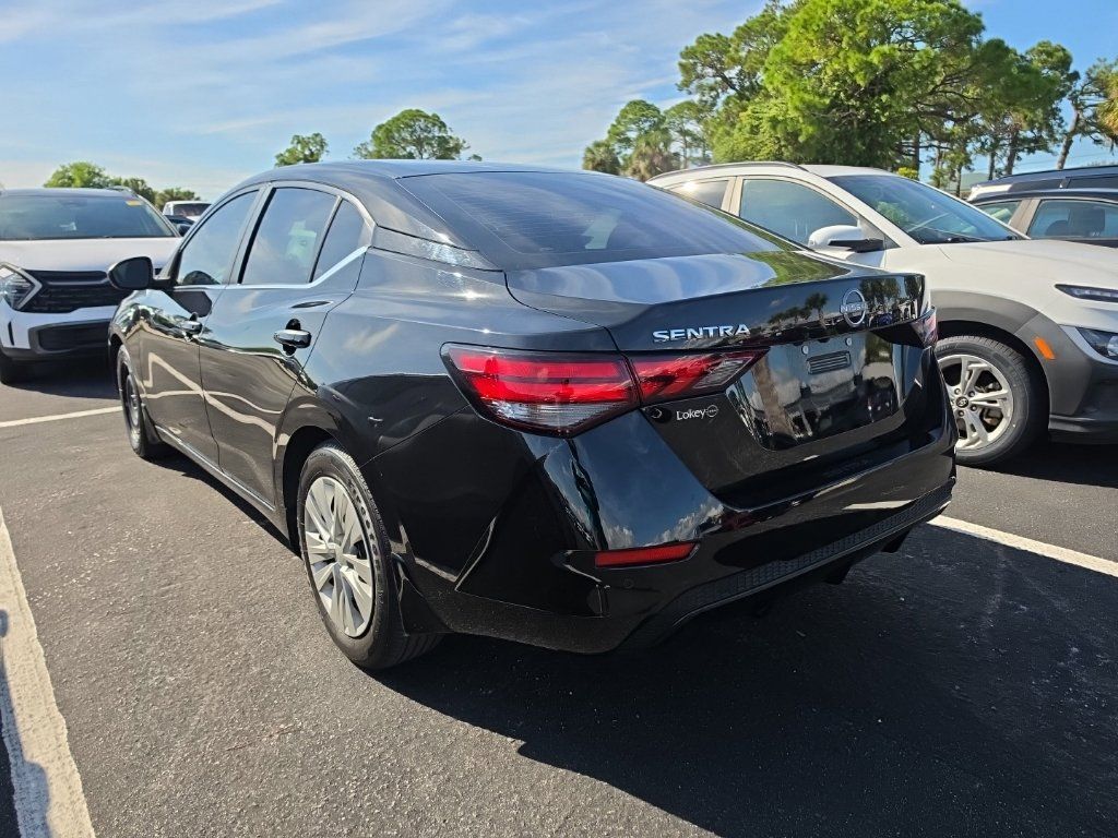 Used 2024 Nissan Sentra S FWD image 14